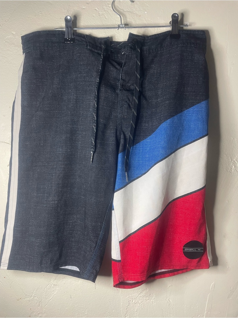 O'Neill SZ 30 Black Blue White Red Colorblock rBoard Shorts